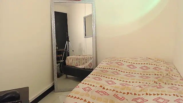 michaela_cox webcam