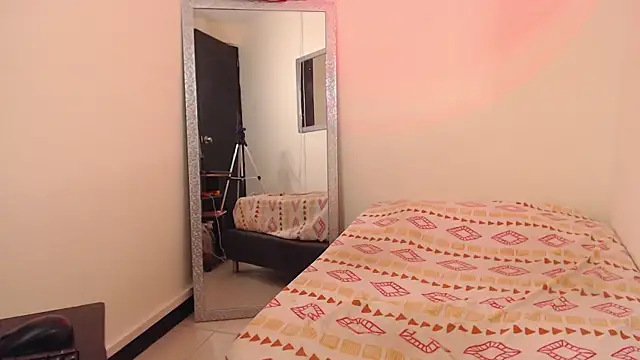 michaela_cox webcam