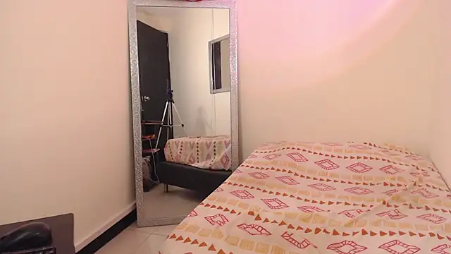 michaela_cox webcam