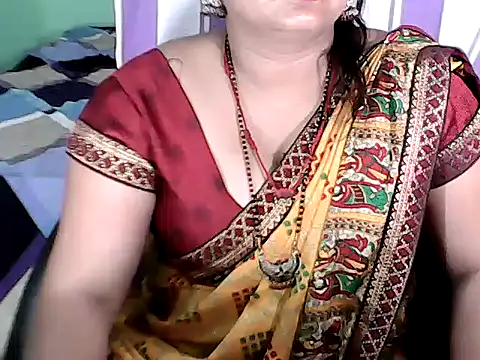 NISHA_JAAN01 webcam