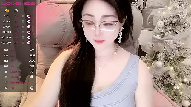Monica-888 webcam
