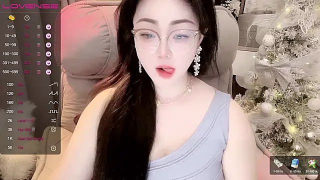 Monica-888 webcam