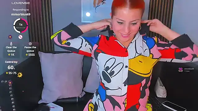 Nahiajhonson_ webcam