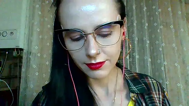 LuminousLady webcam