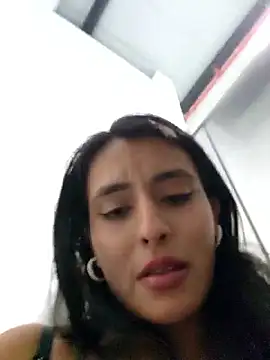 AliishaPss webcam