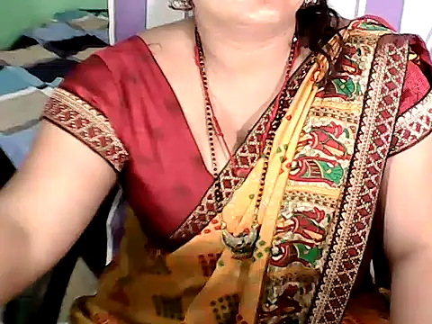 NISHA_JAAN01 webcam