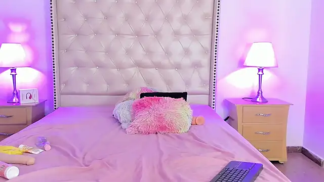  emily_jk chat room