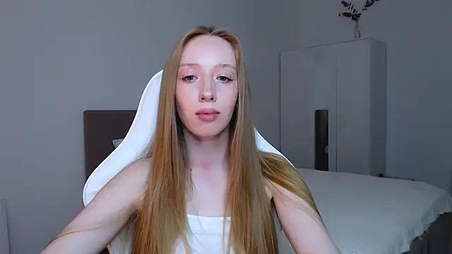 Luna_insniity webcam