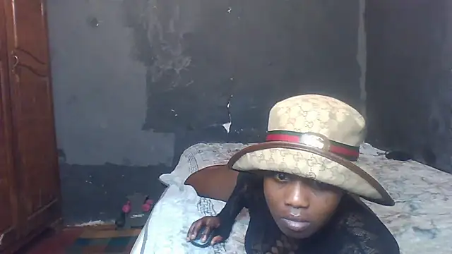 Th3-8est webcam
