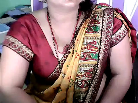 NISHA_JAAN01 webcam