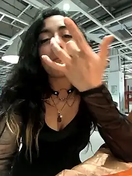  Lila_Desiree chat room