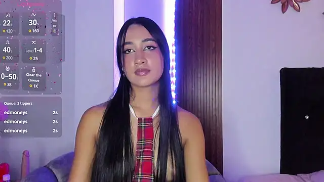 nikibricee webcam