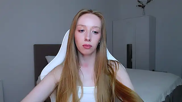 Luna_insniity webcam
