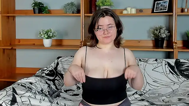 Alice_smile_for_me webcam