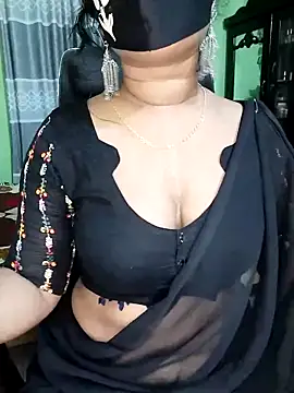 Idhika-Paul webcam