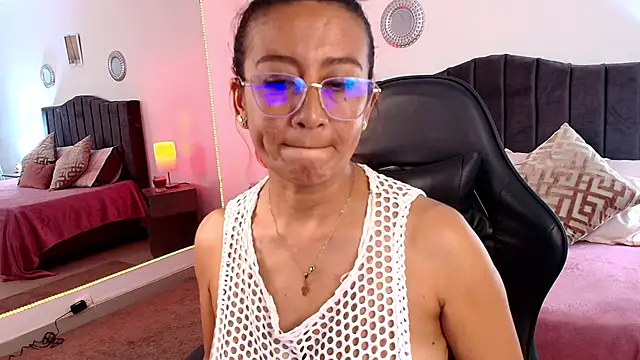 tina_moon2 webcam