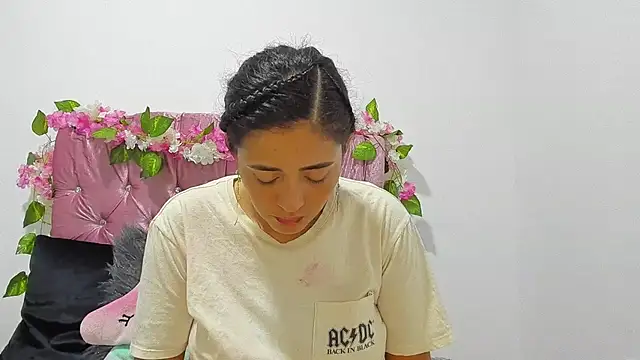 ivy_moon05 webcam
