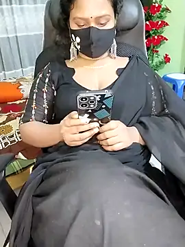 Idhika-Paul webcam