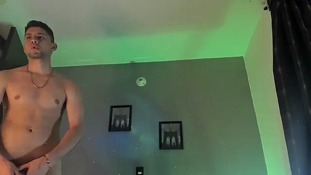 Ronnie_Miller1 webcam