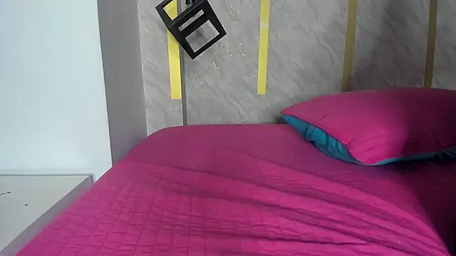 Abril_Hillss webcam