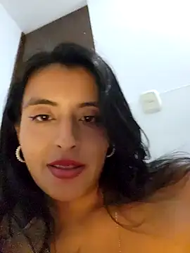 AliishaPss webcam