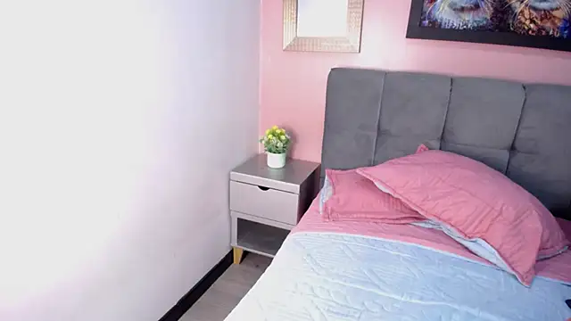 Lola_Vecassalt webcam