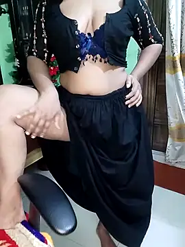 Idhika-Paul webcam