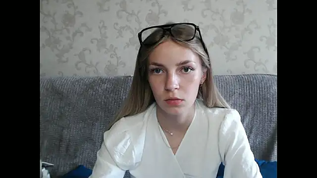 hitgyrl - HitGyrl's free webcam