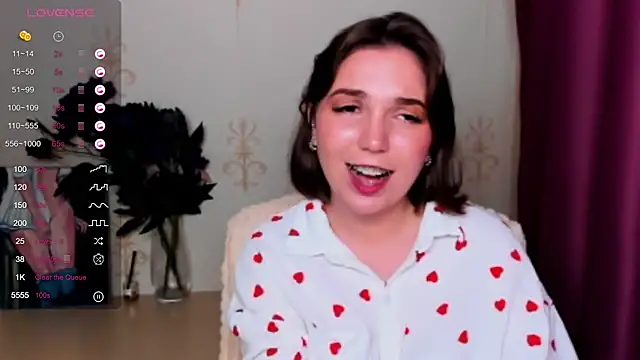 KindHazelHere_ webcam