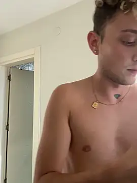 Turkishleo webcam