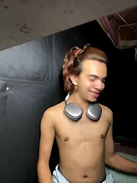 lluv_trix webcam