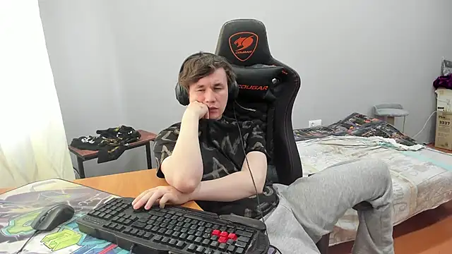 iliaskrislove - Iliaskrislove's free webcam - UK Sex Cams