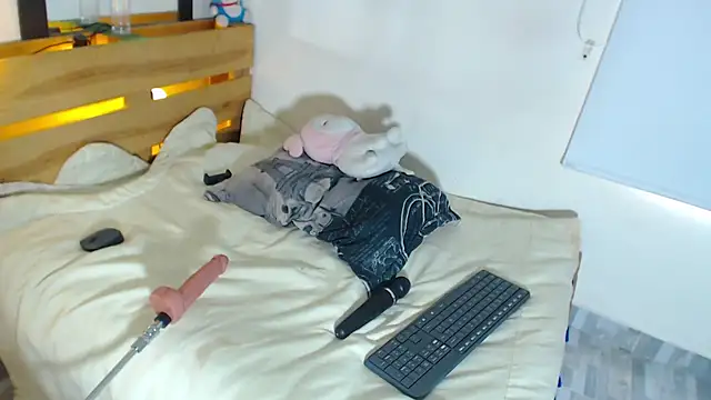 Bitsy_Messy webcam