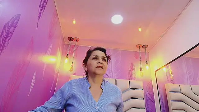 Yara_Stone webcam