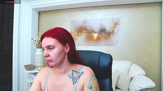 NikaLee webcam