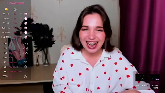 KindHazelHere_ webcam
