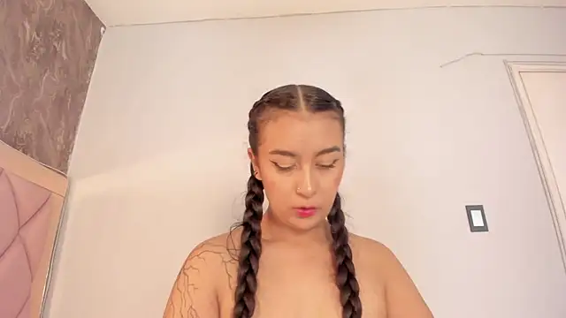 AntonellaQueenn webcam