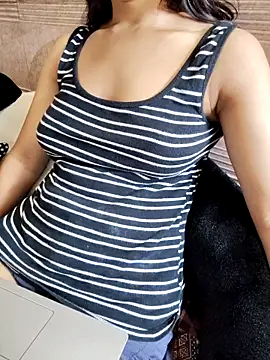 Miss_swara webcam