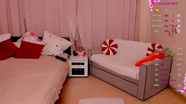 Nina_Deville webcam