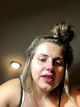 JuicyExxxperience webcam
