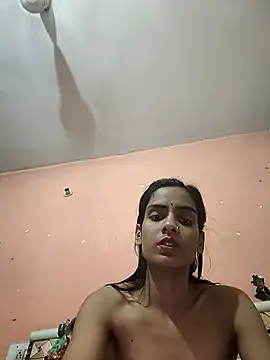 pooja8008 webcam