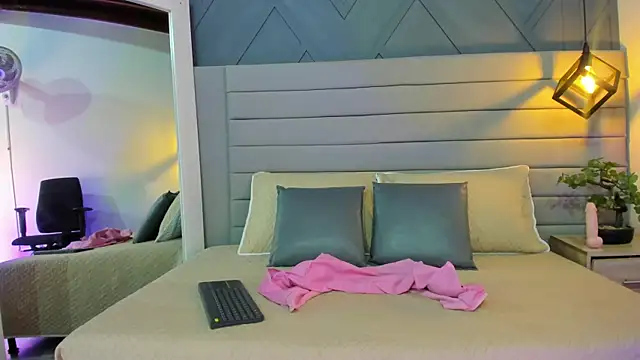 Thania_hott webcam