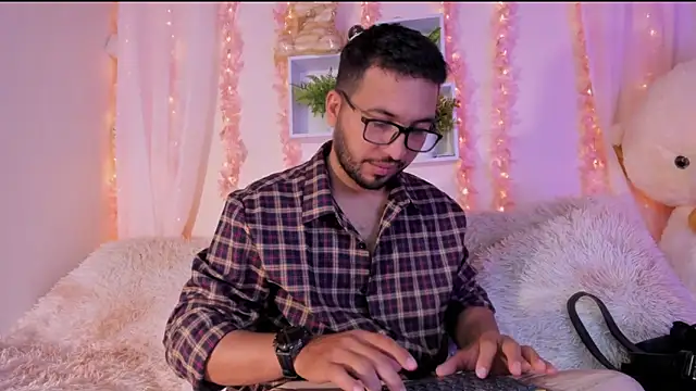Edahi1386 webcam