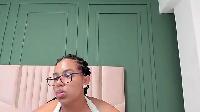 Tiana-Moon webcam