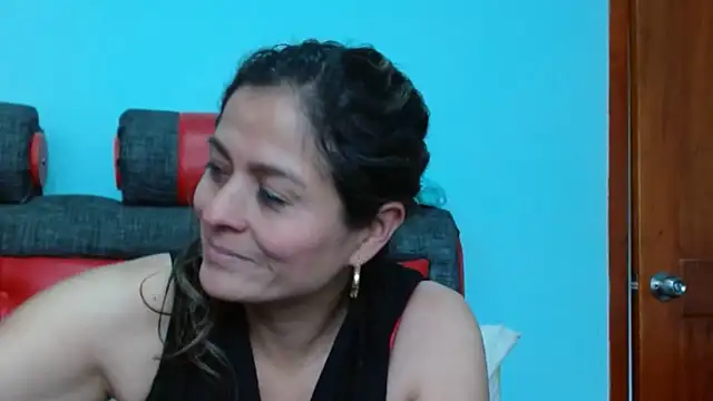 linda-mature43 - Linda-mature43's free webcam - UK Sex Cams