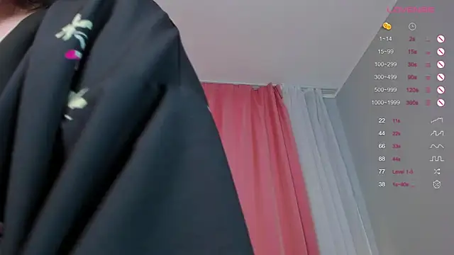 ShayaSilk webcam
