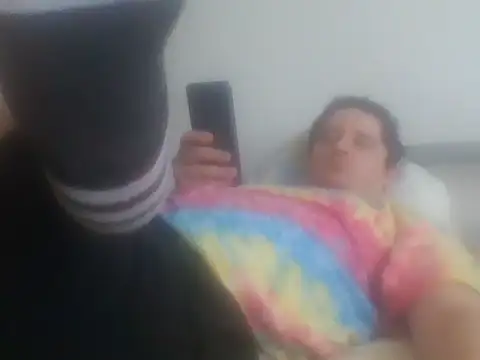 hugecock4u1990 webcam