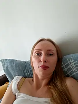 Alicia_Meov webcam