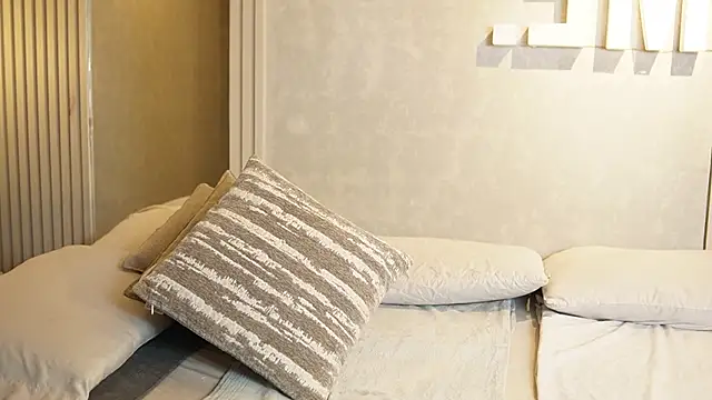 Honey_Sunn webcam