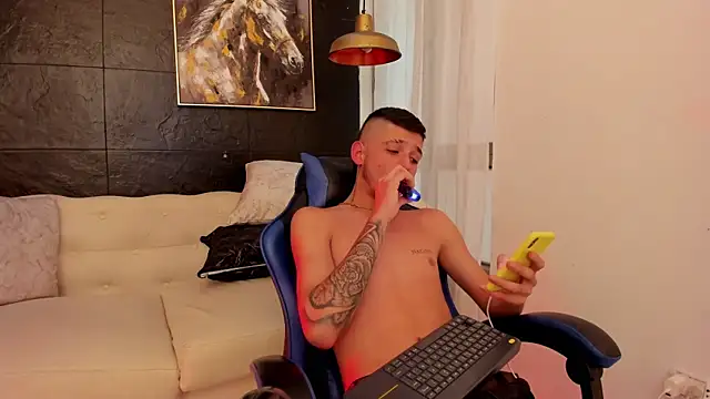 Mathewboy1 webcam